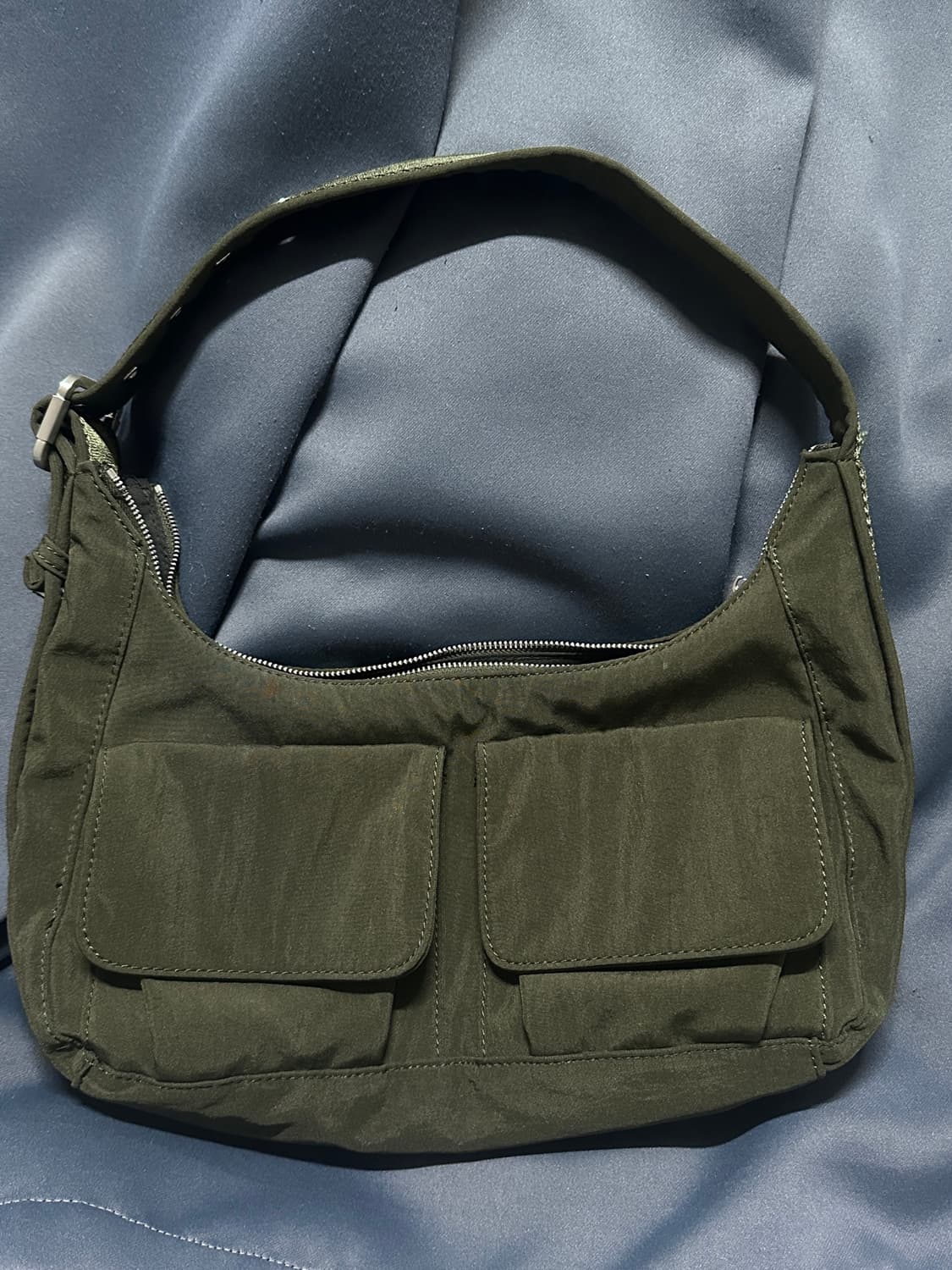ZARA 카키 나일론 포켓 호보백 상품이미지1