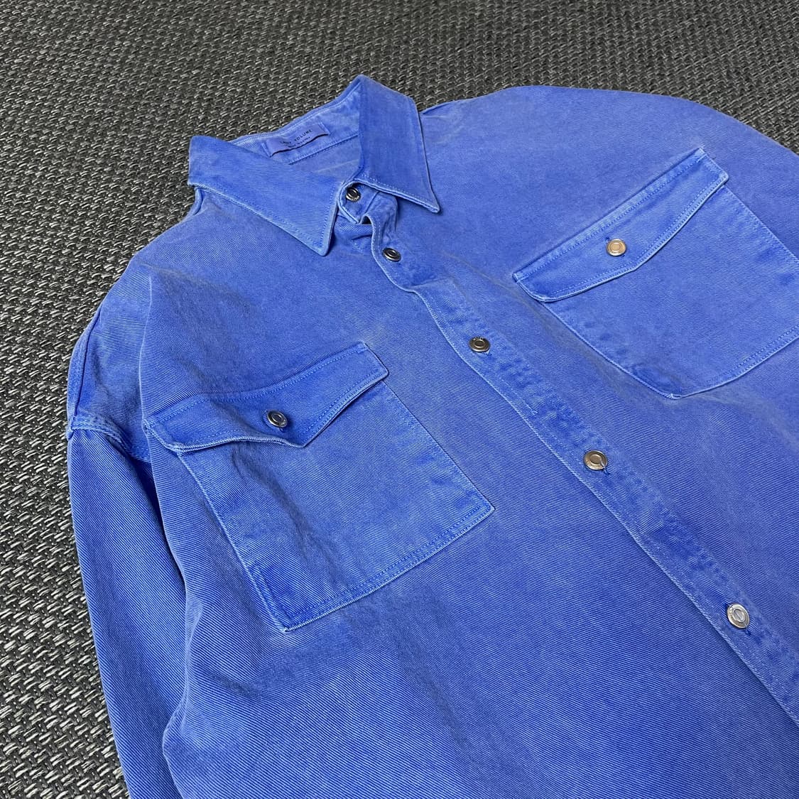 레이디볼륨 블루 투포켓 긴팔 데님 셔츠 자켓 상품이미지5