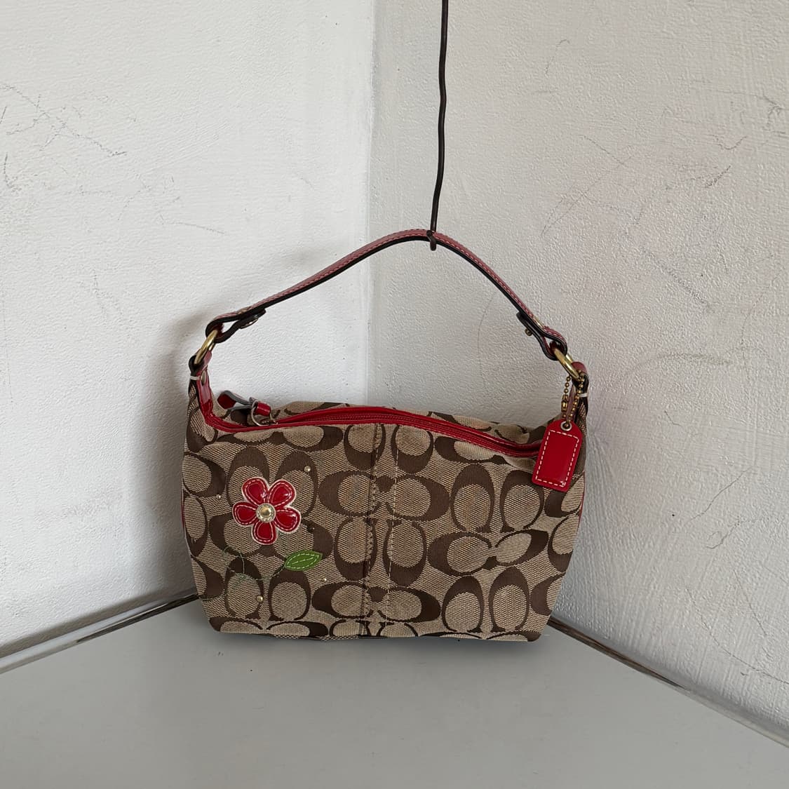 Coach signature flower mini bag 상품이미지1