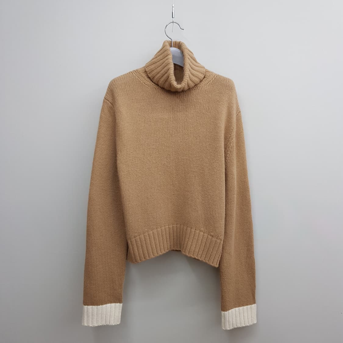 AND YOU 앤유 코펜하겐 배색 소매 하프 터틀넥 니트 1사이즈 상품이미지1