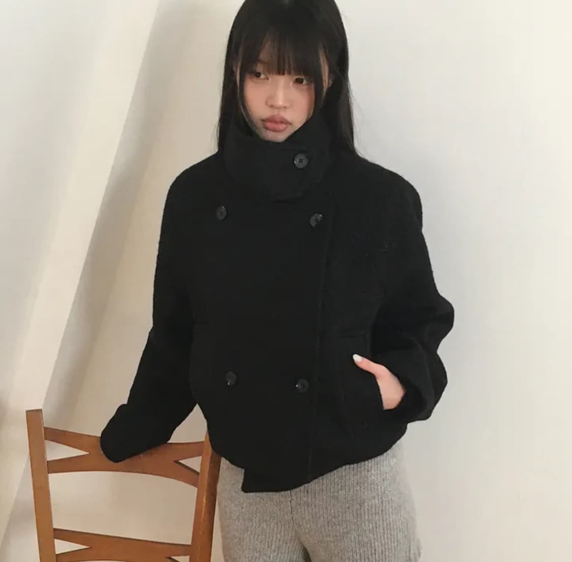 부클 투버튼 하이넥 누빔 숏 코트 상품이미지1