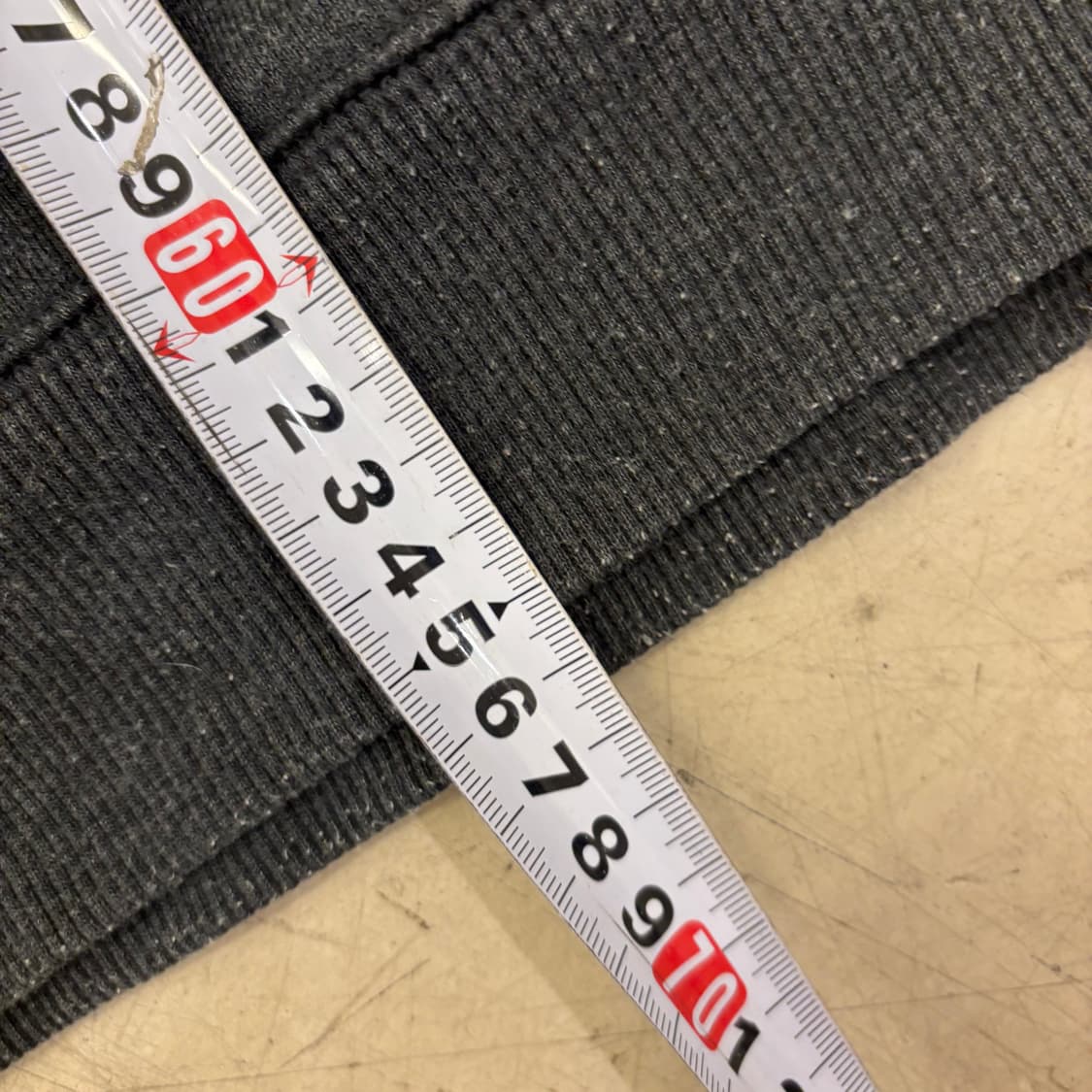 캘빈클라인진스 빅로고 맨투맨 상품이미지4