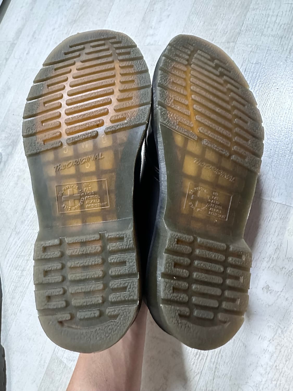 닥터마틴 1461 스무스 체리레드 uk8 1회착 상품이미지7