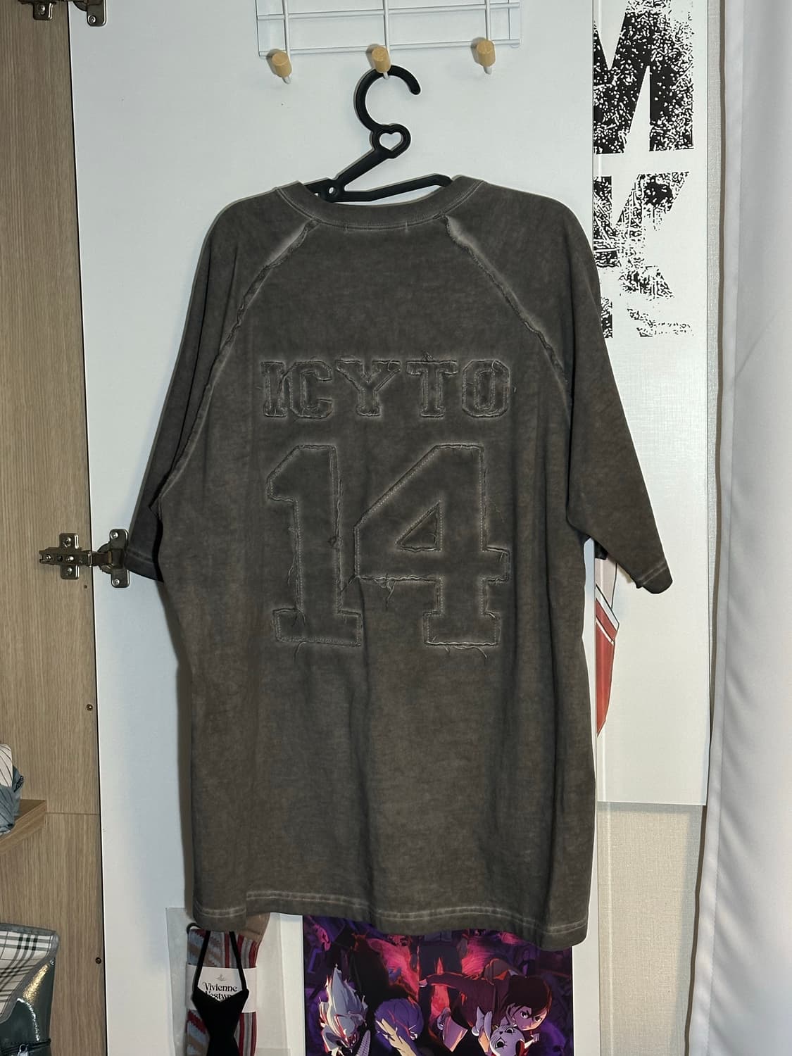 icyto 아이시토 로우 엣지컷 반팔티셔츠 차콜 색상 상품이미지3