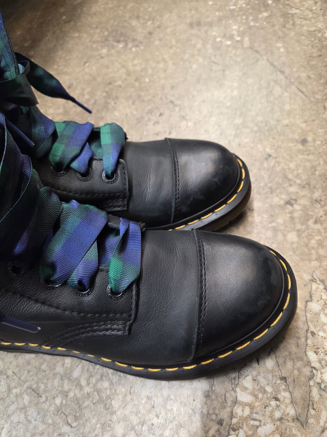 닥터마틴 아멜리아 타탄체크 부츠 (UK 6) 상품이미지5