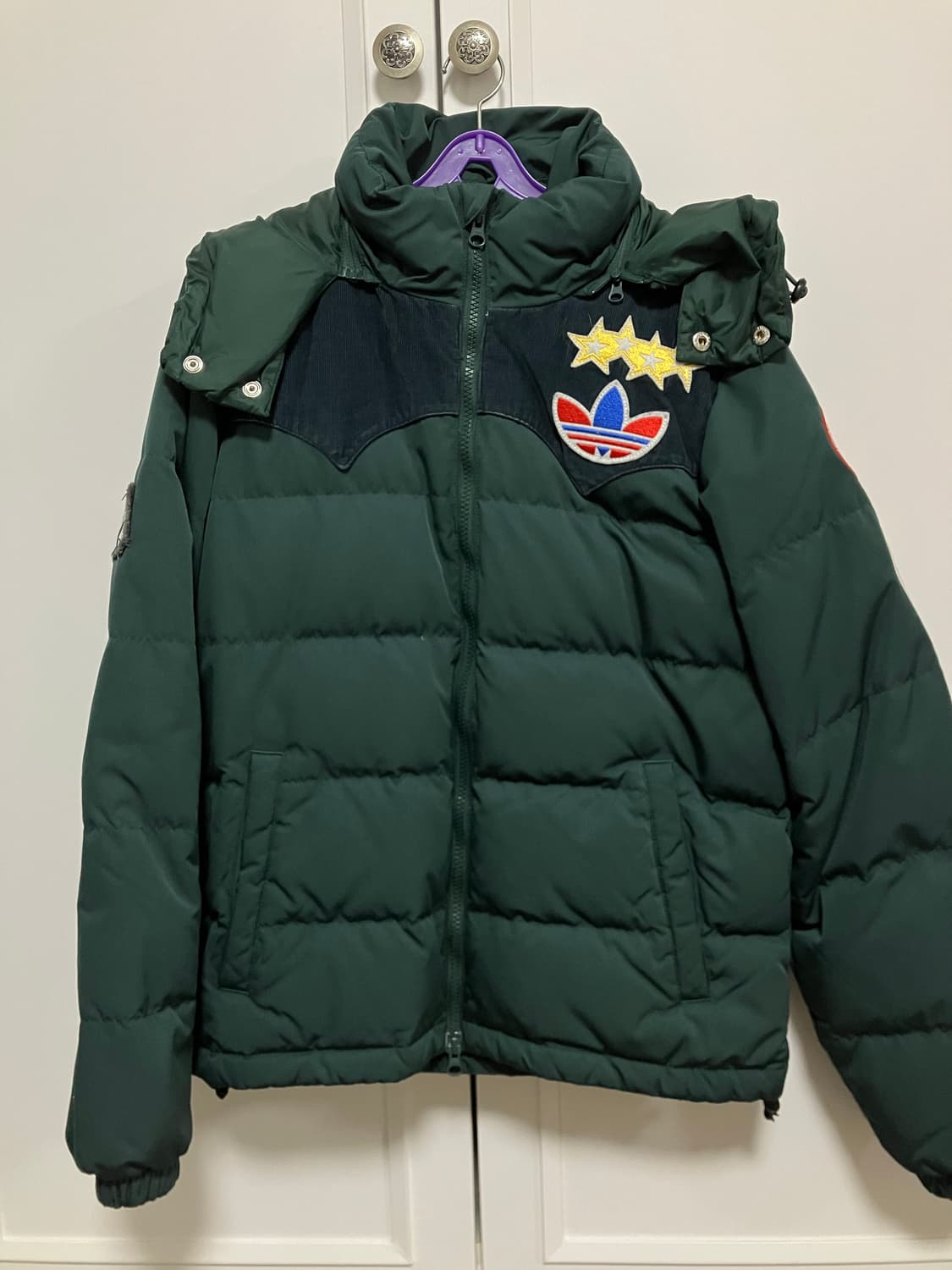 [아디다스] BADGE DOWN JK 다운 자켓 패딩 상품이미지1