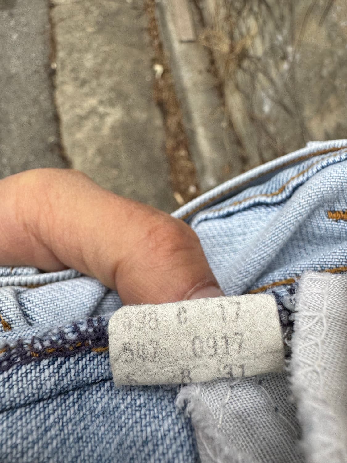 70s 리바이스 빈티지 547 하드페이딩 벨바텀 부츠컷 데님 팬츠 상품이미지9