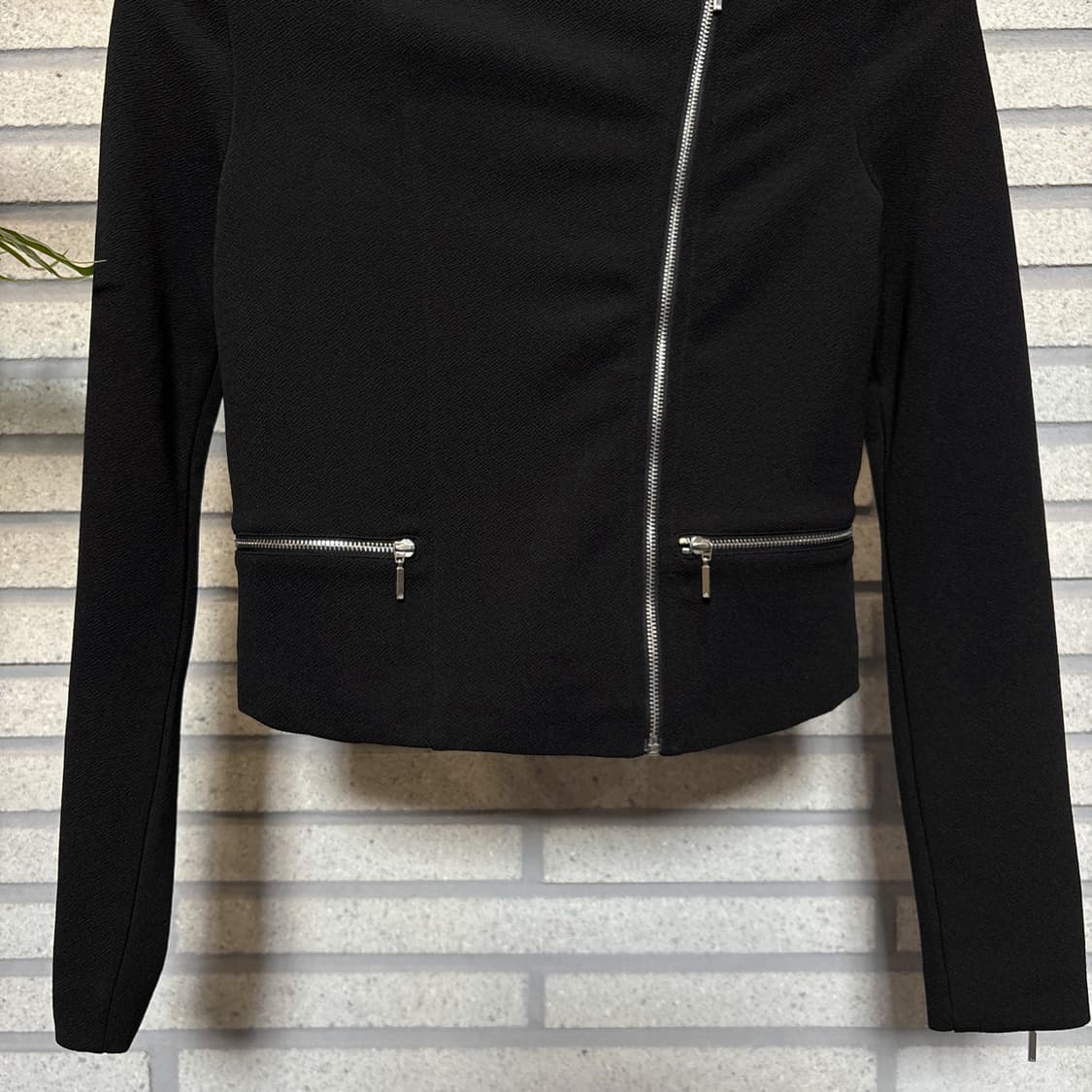 A/X 알마니익스체인지 라이더 모티브 지퍼자켓 세미크롭 디테일 블랙 상품이미지5