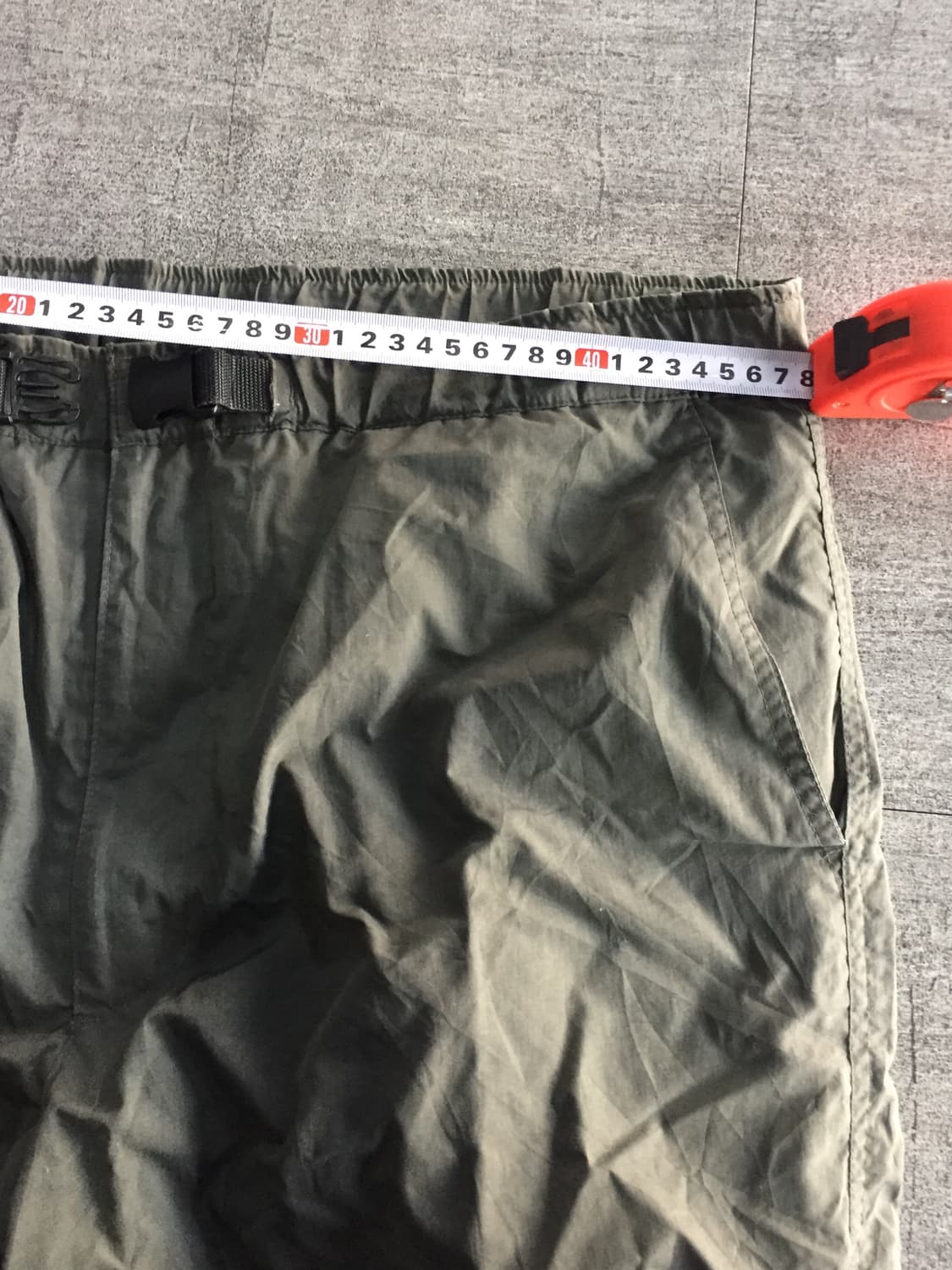 Uniqlo 유니클로 올드스쿨아메카지스트릿 혁오풍 벨트트랙팬츠 카키 상품이미지2