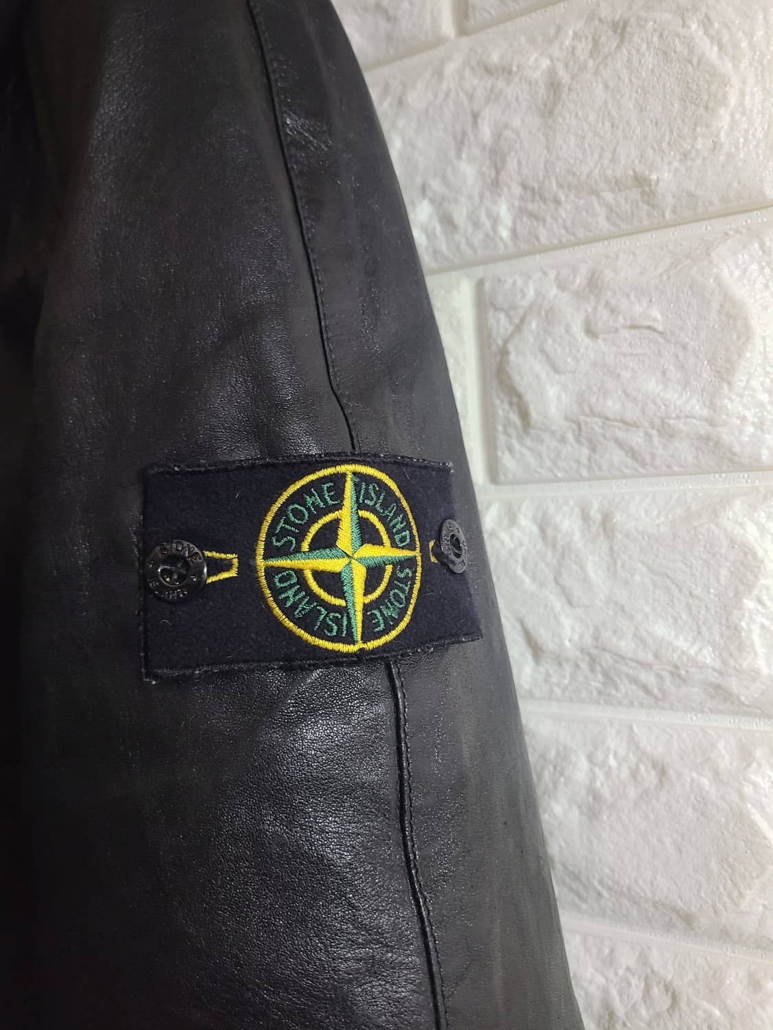 스톤아일랜드 cast metal 소가죽 후드점퍼(M-L) 상품이미지2