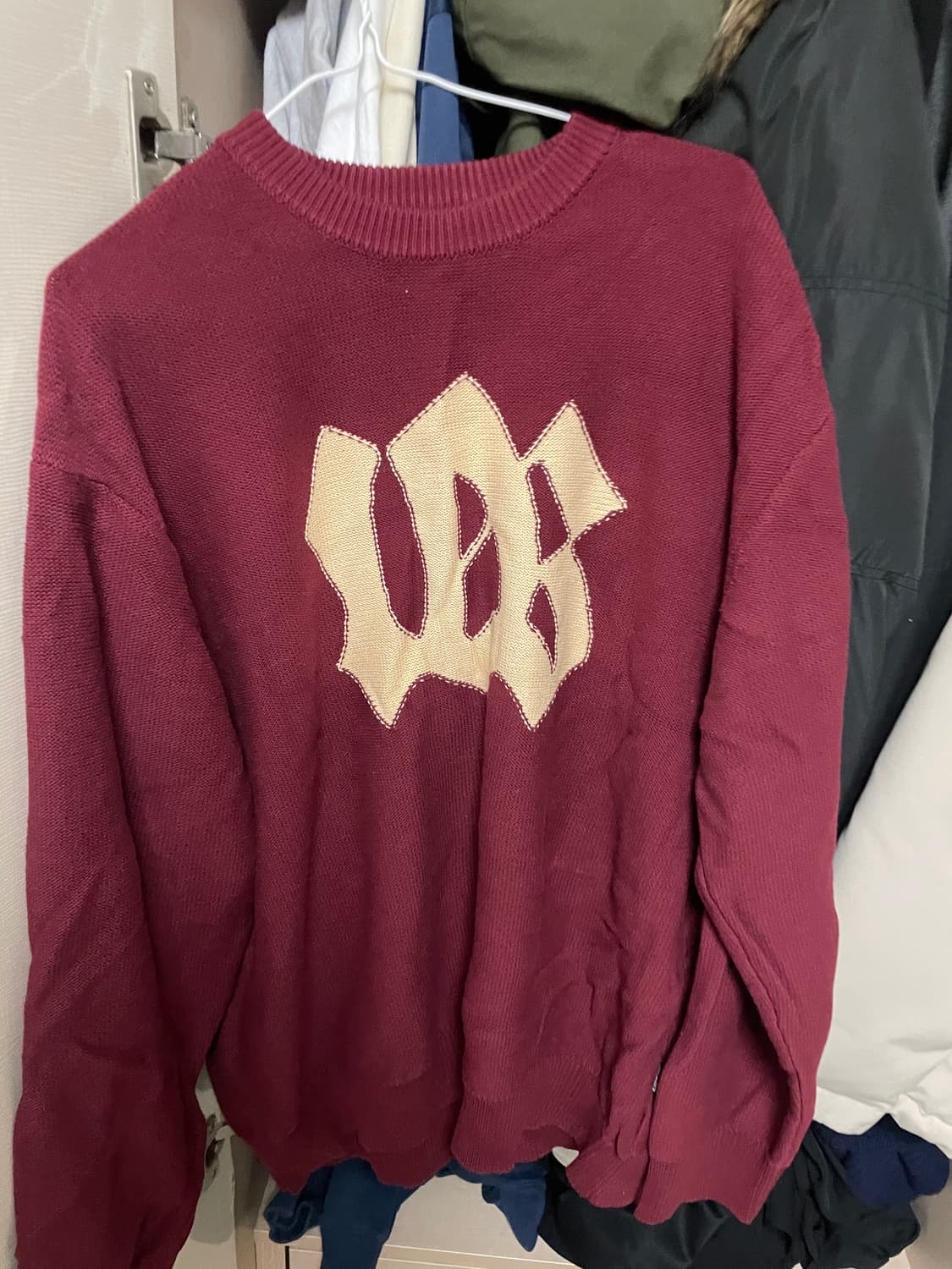 위캔더스 피로 버건디 니트 상품이미지2