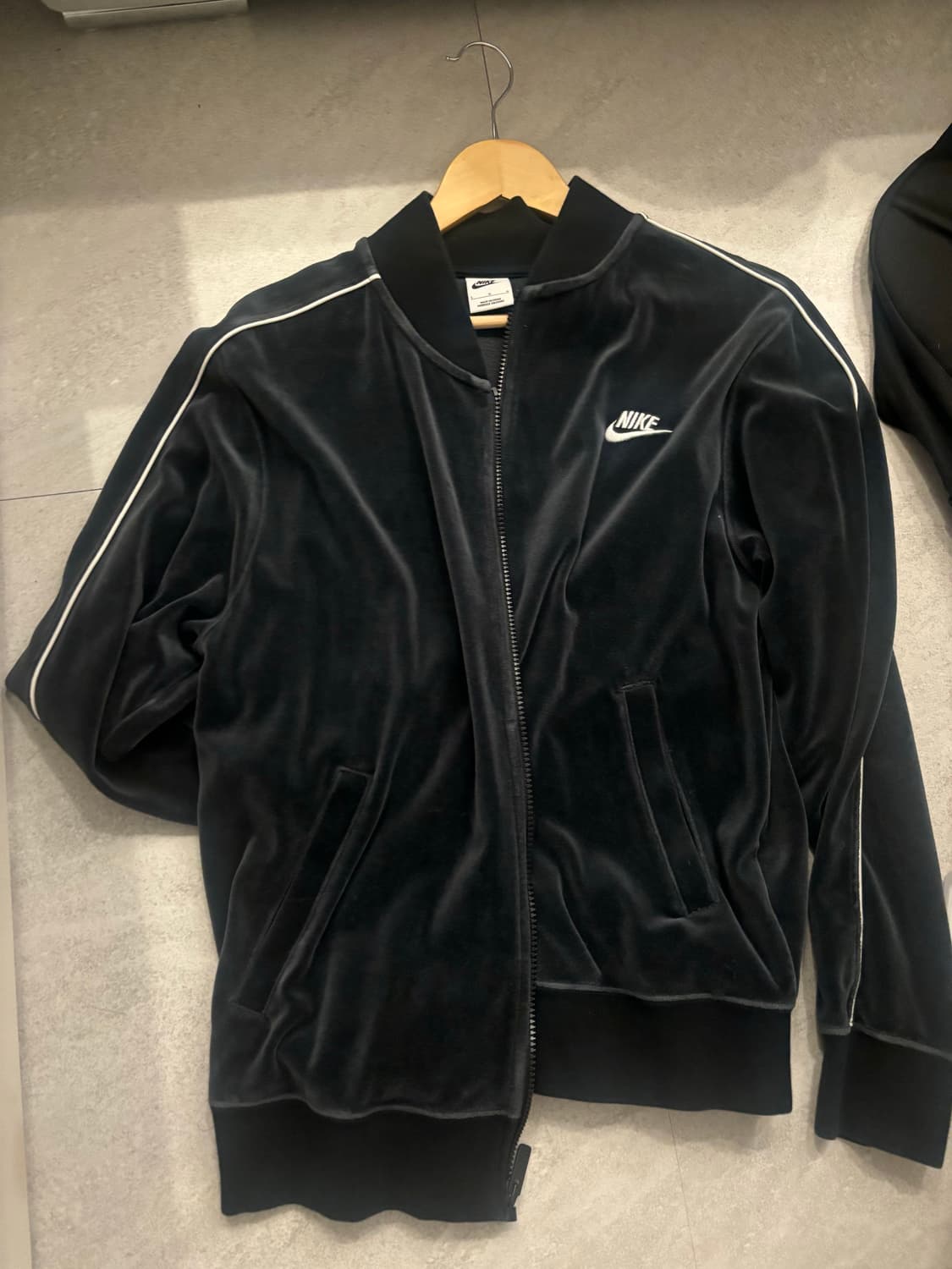 나이키 벨벳 집업 L 상품이미지1