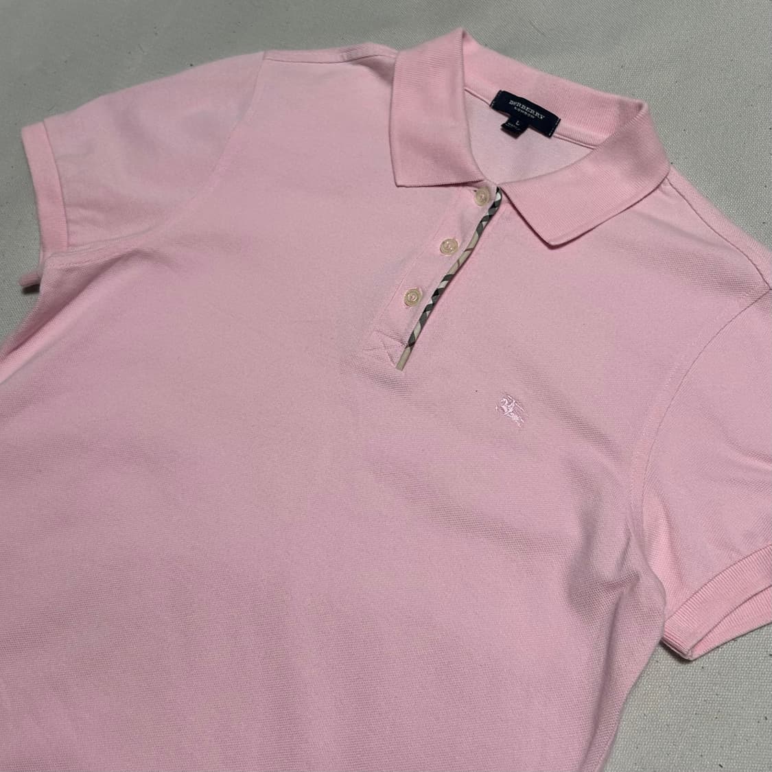 🫶🏻 버버리 여성용 핑크 반팔 카라티 🫶🏻 상품이미지2