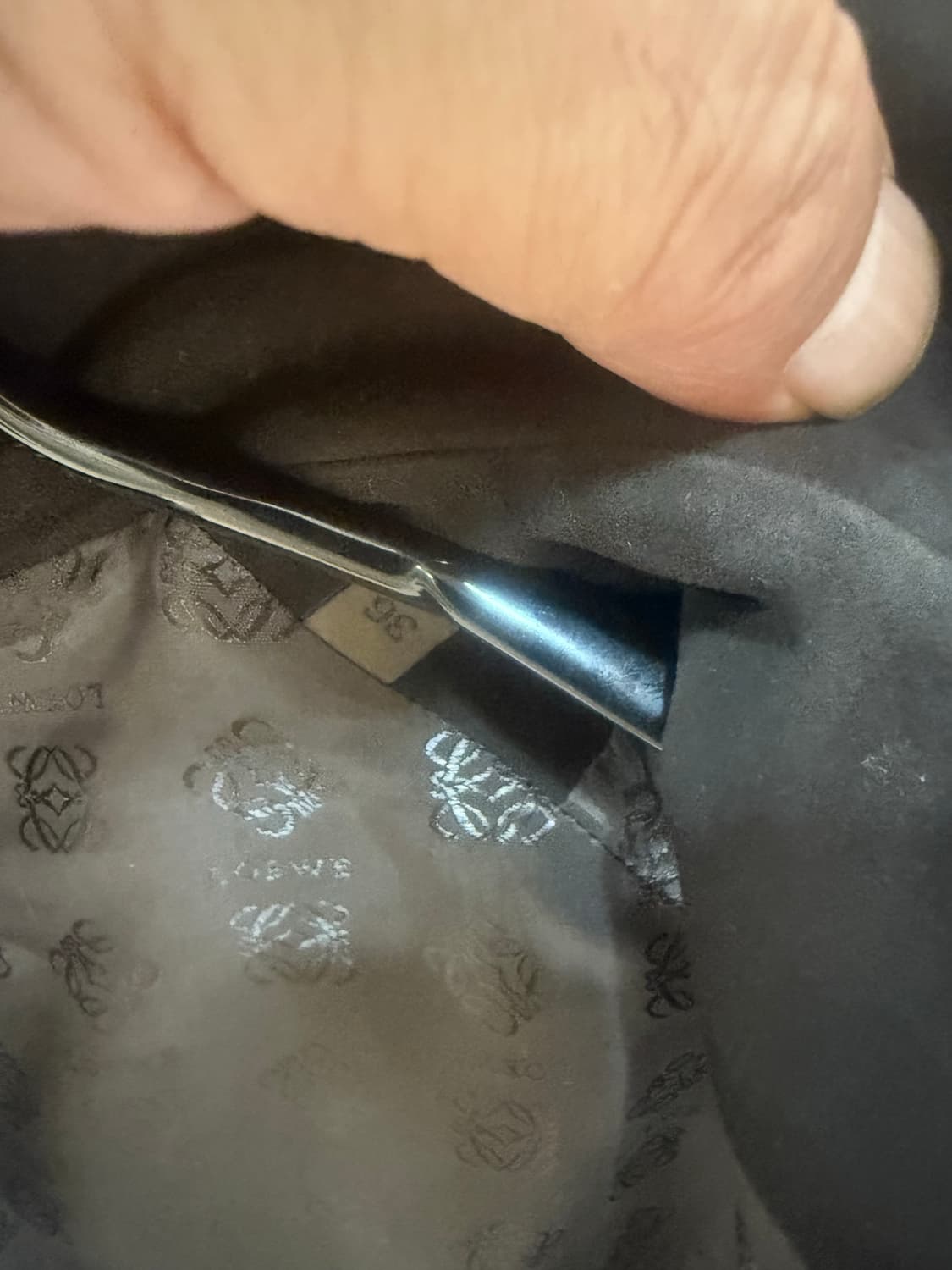 34/44-66 정품 로에베 스웨드가죽 코트 팝니다 상품이미지3