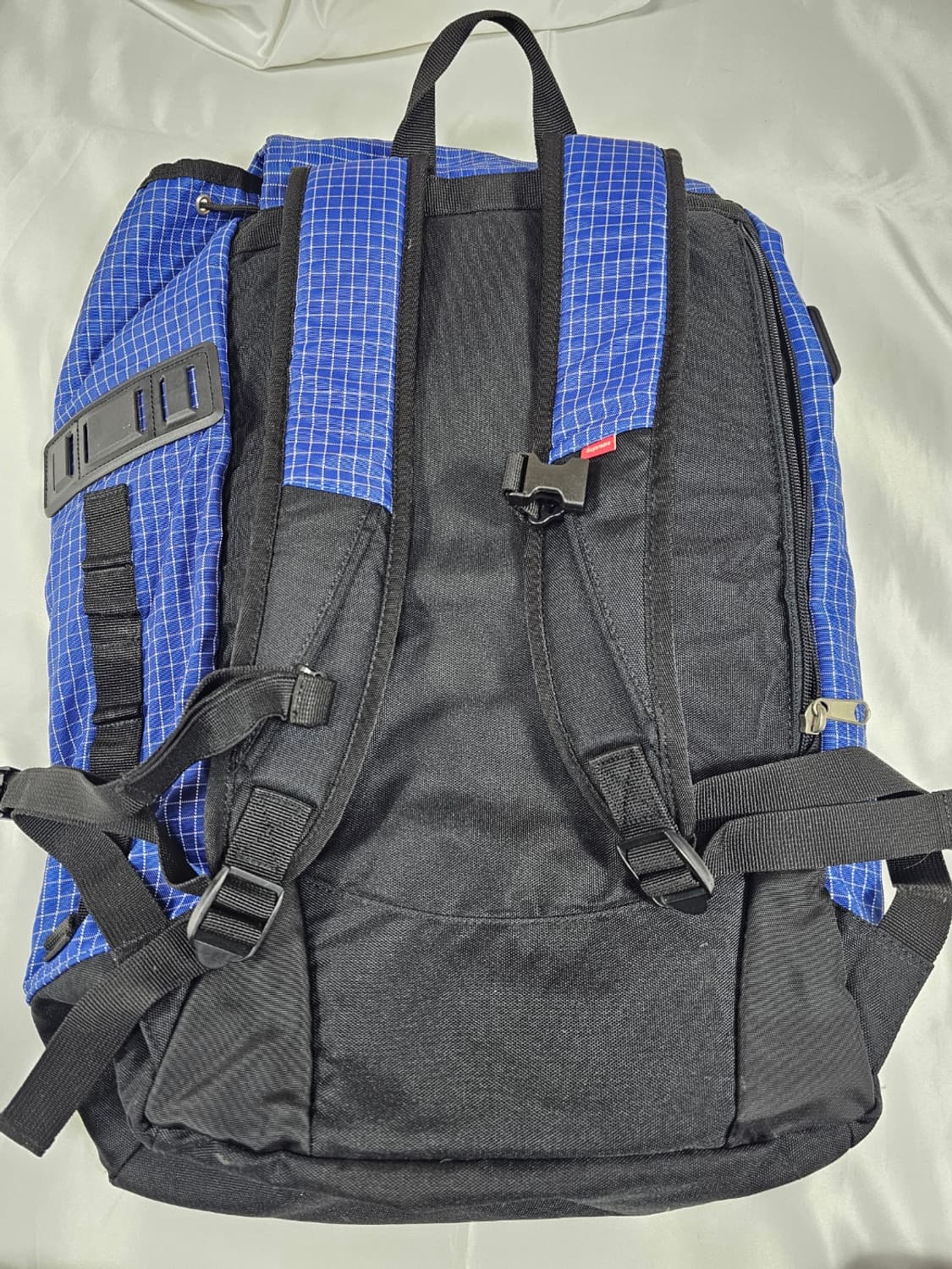 슈프림09백팩 상품이미지3