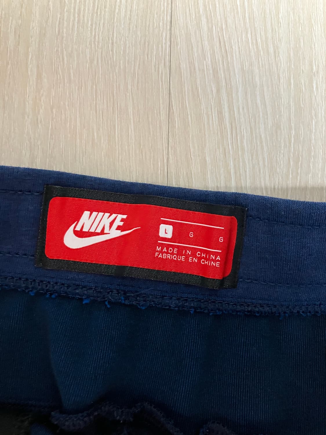 나이키 테크팩 팬츠 네이비 L사이즈 판매합니다 상품이미지2