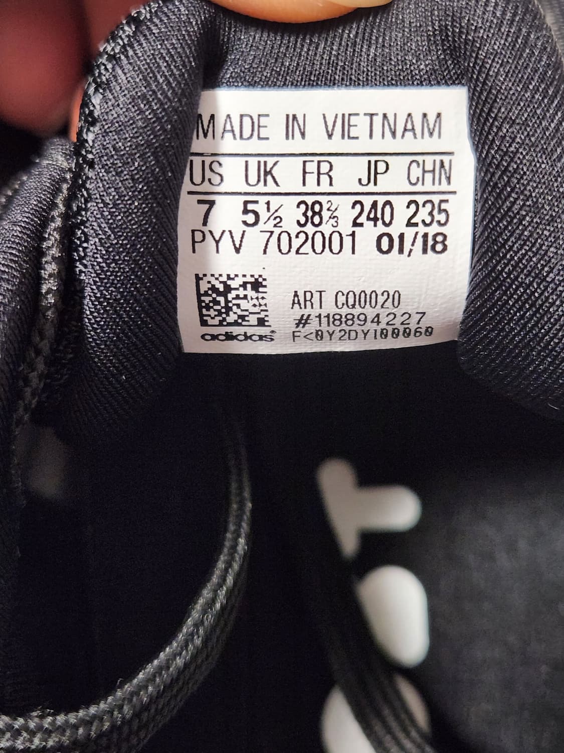 새상품급) 아디다스 운동화 리스판스 CQ0020 러닝화 사이즈240

러 상품이미지10