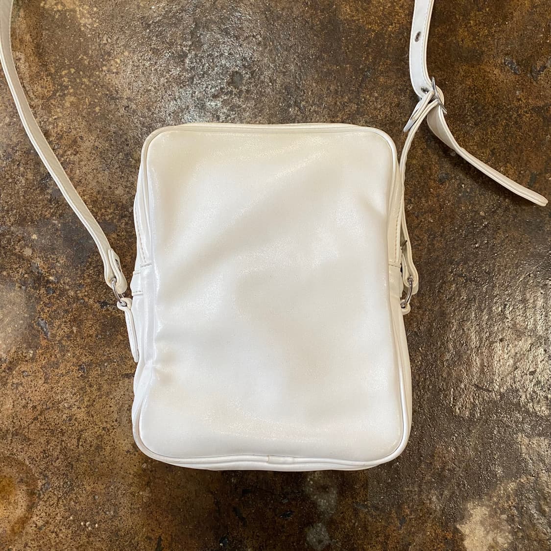 꼼데가르송 화이트 미니 크로스백 상품이미지5