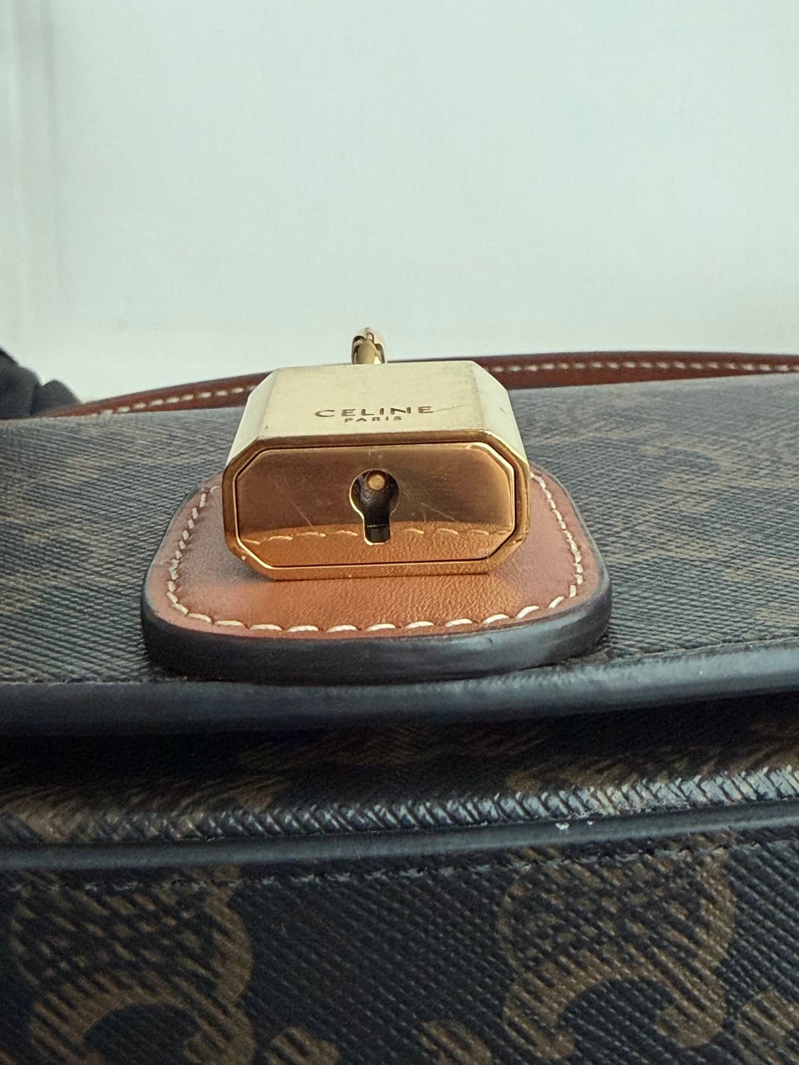 셀린느 트리옹프 타부백 탄 상품이미지6