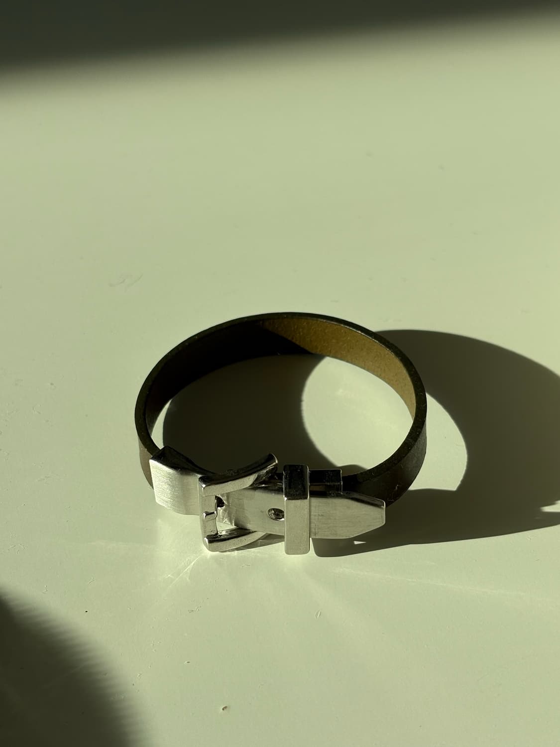 벨트 디테일 가죽 뱅글 상품이미지2