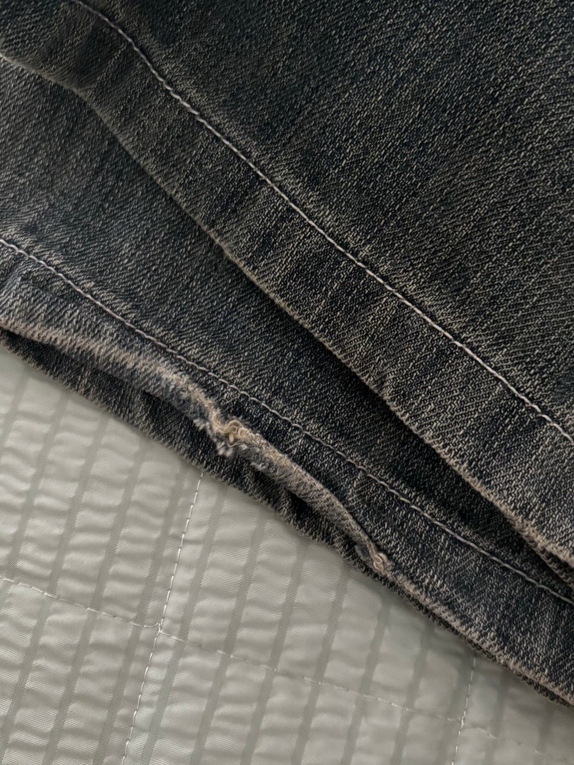 포르테나 CINCH BACK CURVED JEANS-BLUE 상품이미지2
