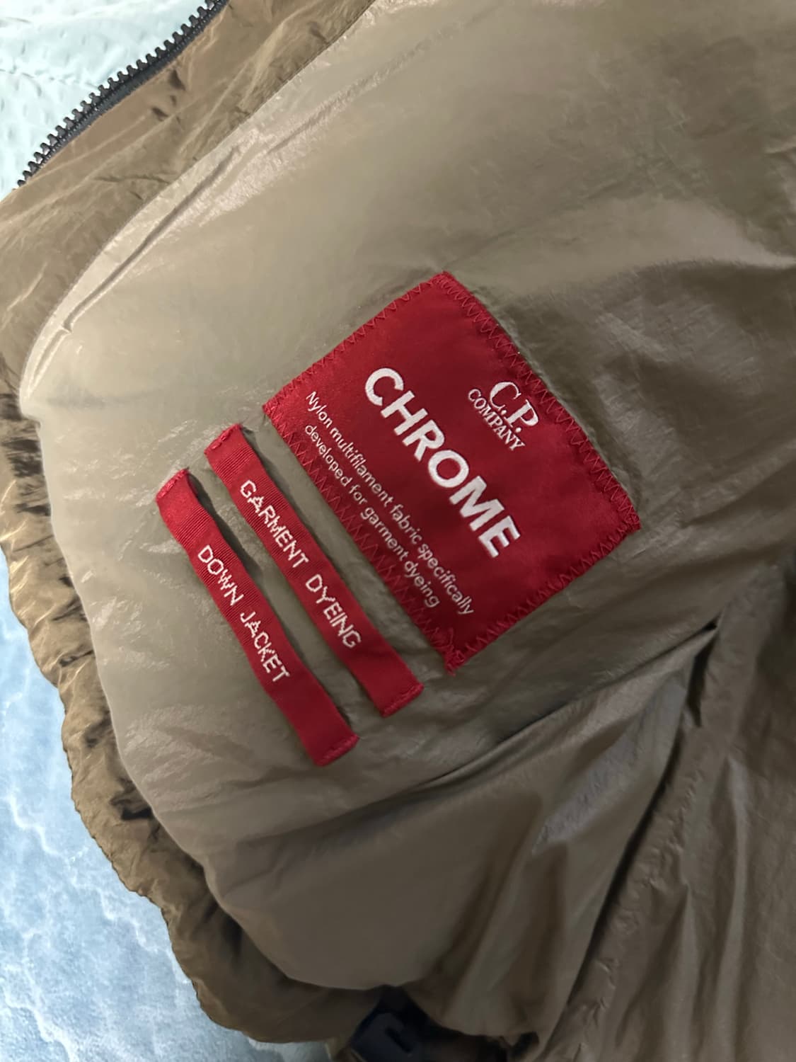 Cp컴퍼니 가먼트다잉 크롬 패딩 상품이미지4
