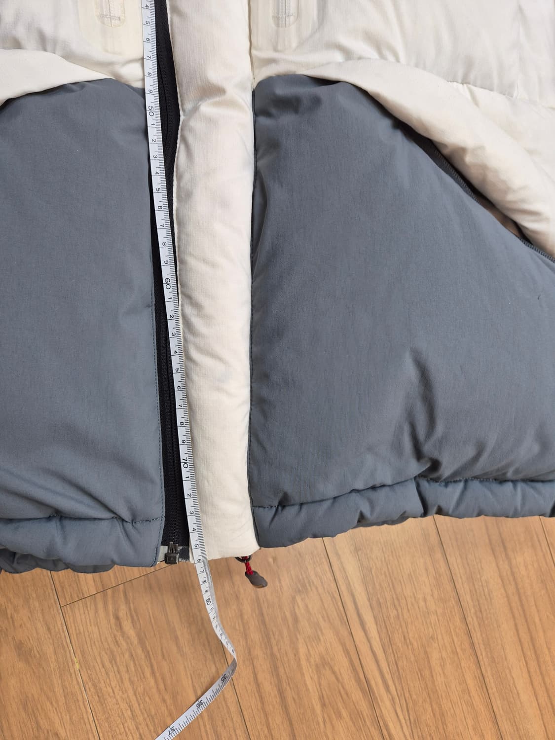 노스페이스 써미트 시리즈 패딩 95사이즈 판매합니다. 윈드스타퍼 기능이  상품이미지5