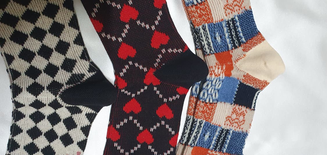 크림베이지 블랙 레드브라운 핑크 하트 러브 체크 비비안웨스트우드 양말 상품이미지9