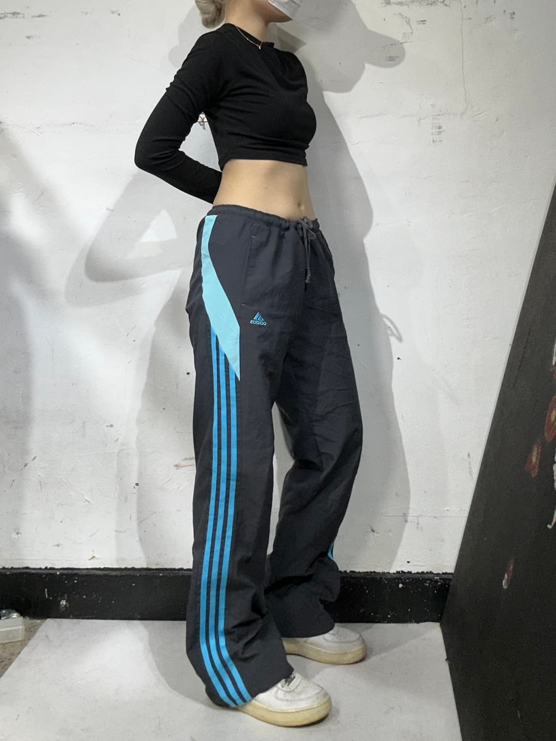 아디다스 차콜 블루 삼선 와이드 트랙 팬츠 L 상품이미지1