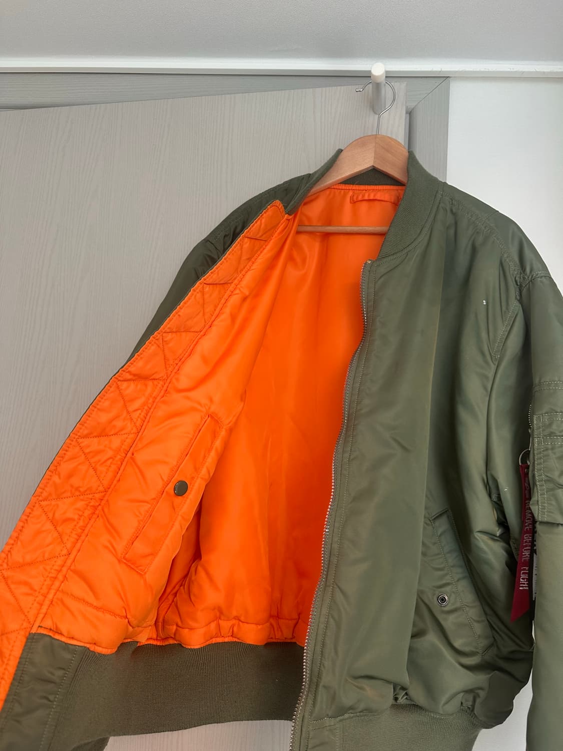 알파인더스트리 MA-1 항공점퍼 XL 세이지 그린 상품이미지5