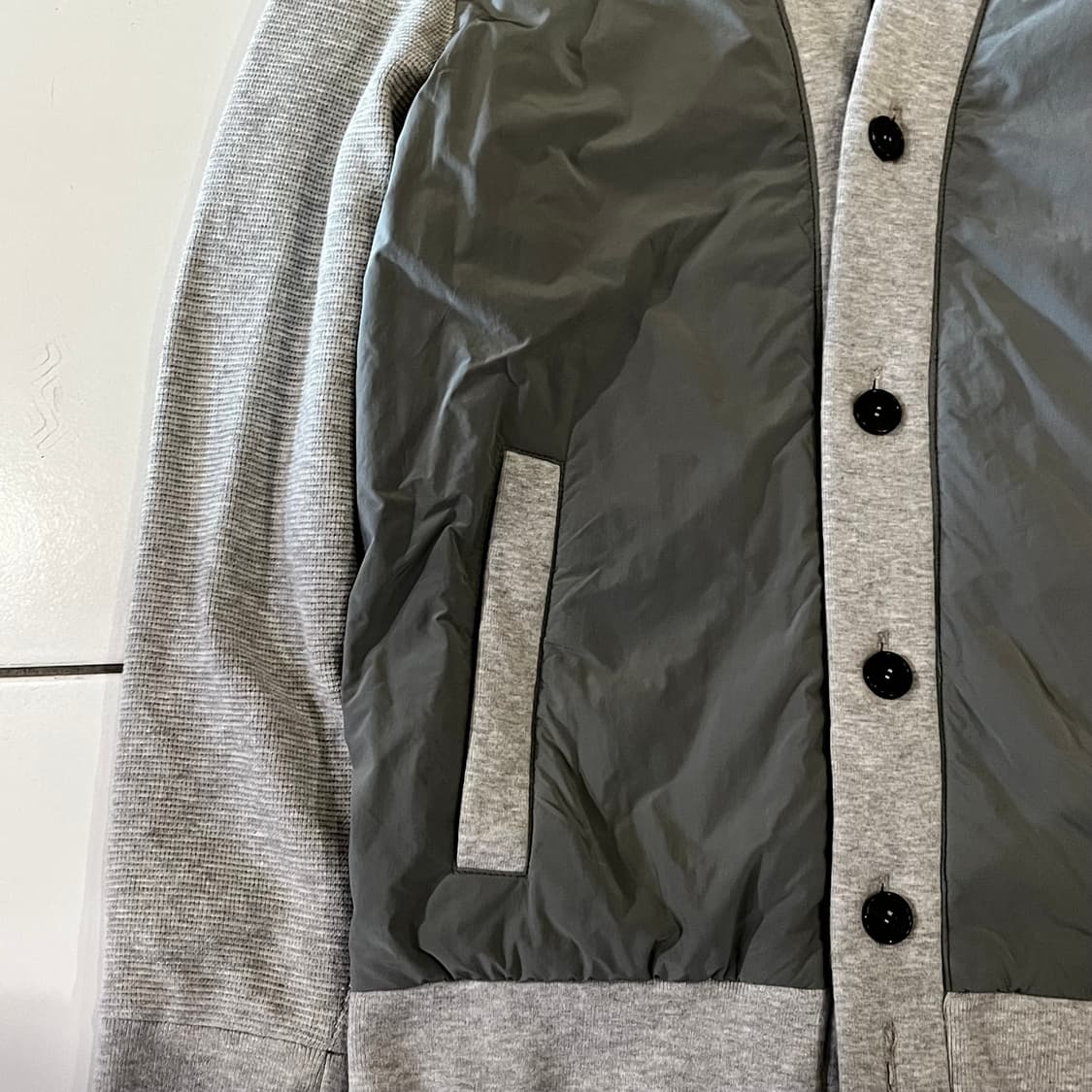 알레그리 배색 가디건 그레이 상품이미지3