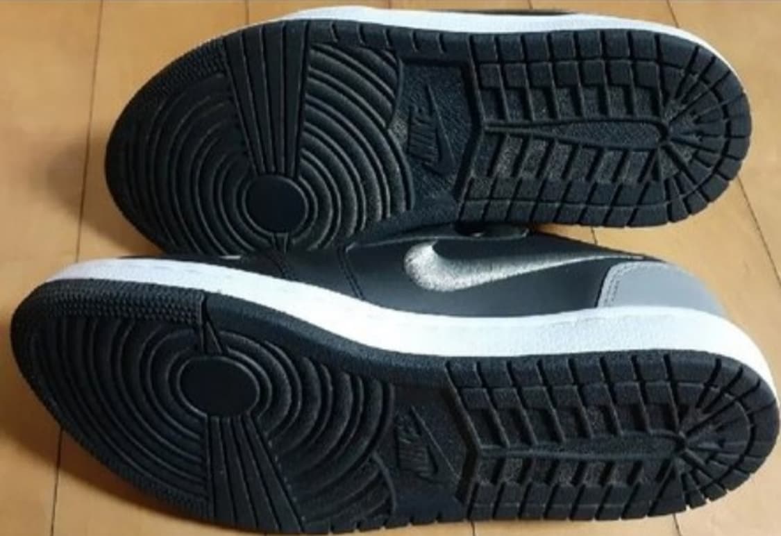 나이키 조던 1레트로 로우 레더 슬립온 상품이미지7