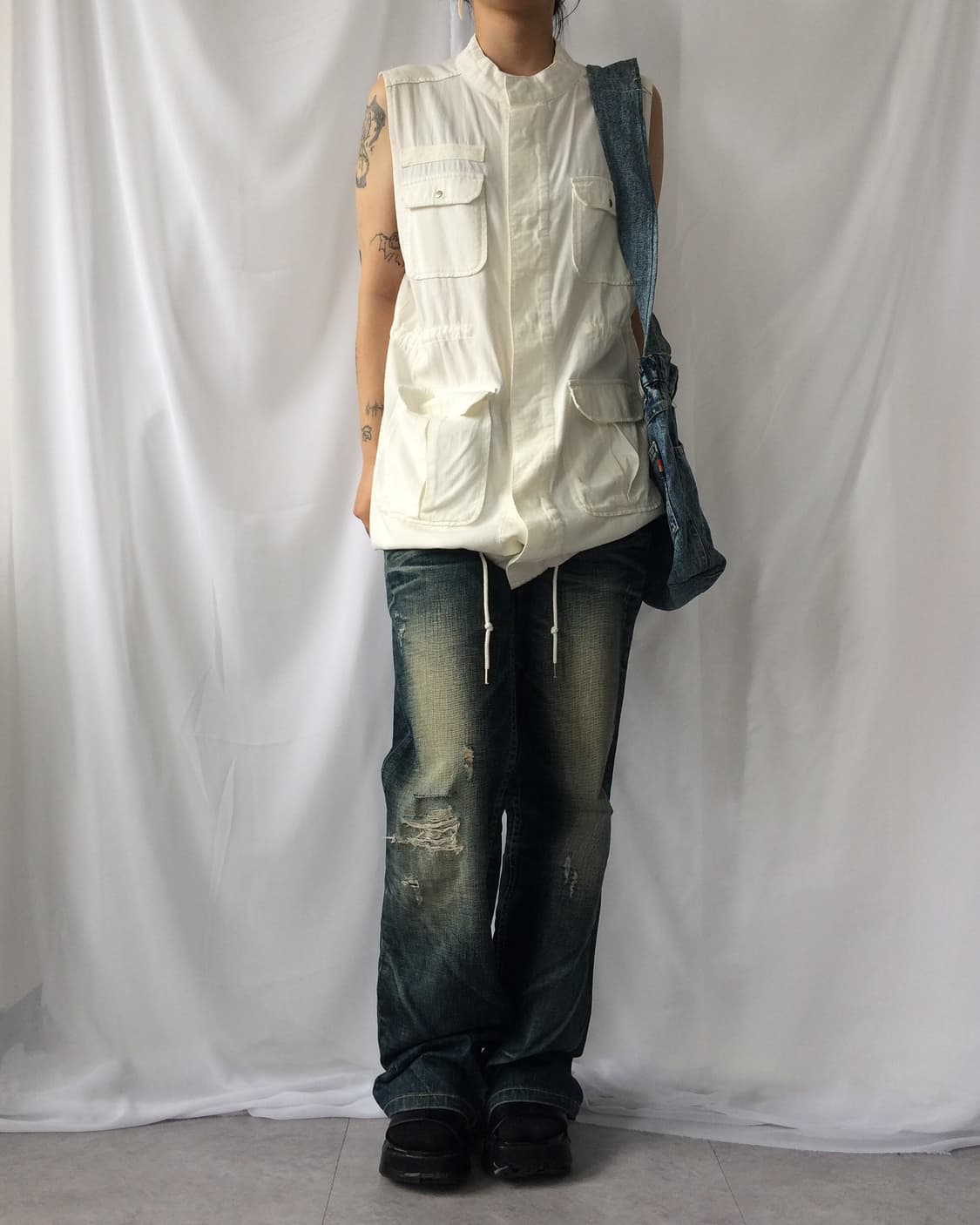 Multi pocket point high neck long vest 상품이미지5