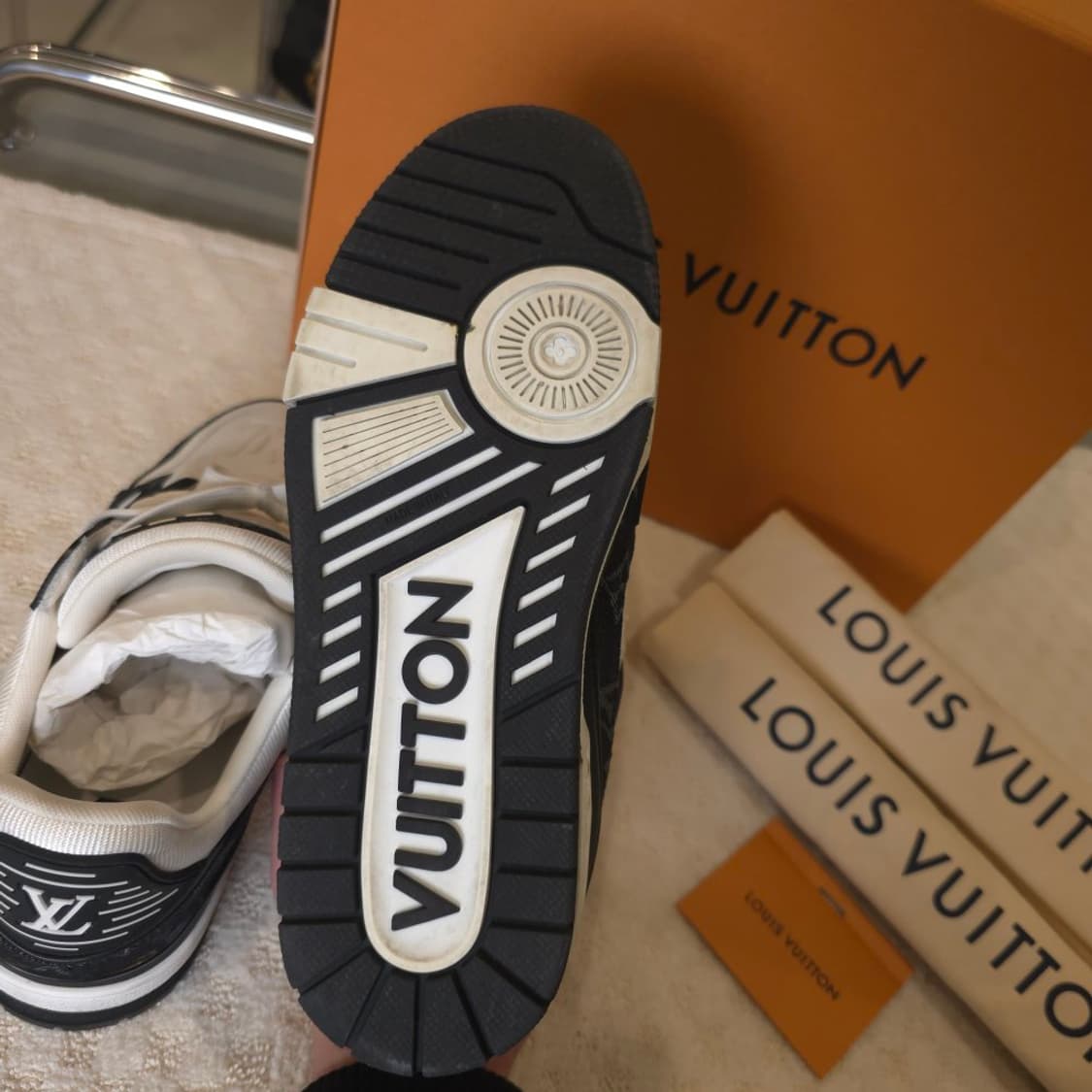 [중고/정품] 루이비통 LV 트레이너 스니커즈 블랙 상품이미지6
