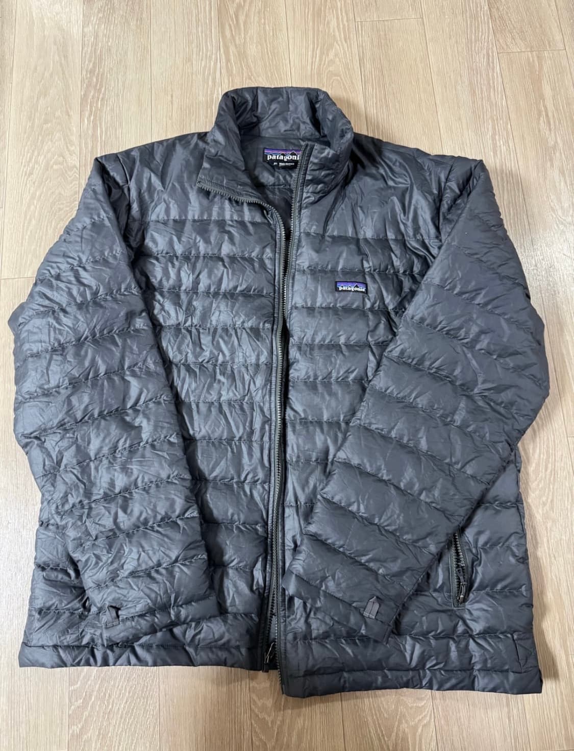 파타고니아 경량패딩 그레이 상품이미지1