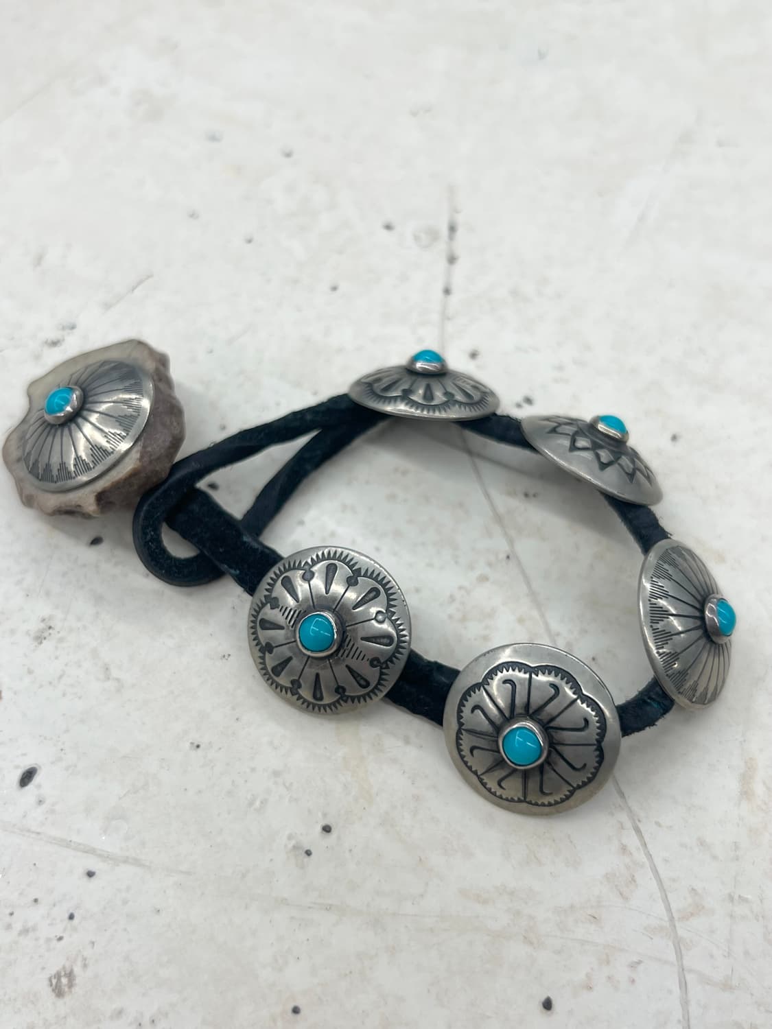 Yuketen Leather Bracelet with Concho 상품이미지1
