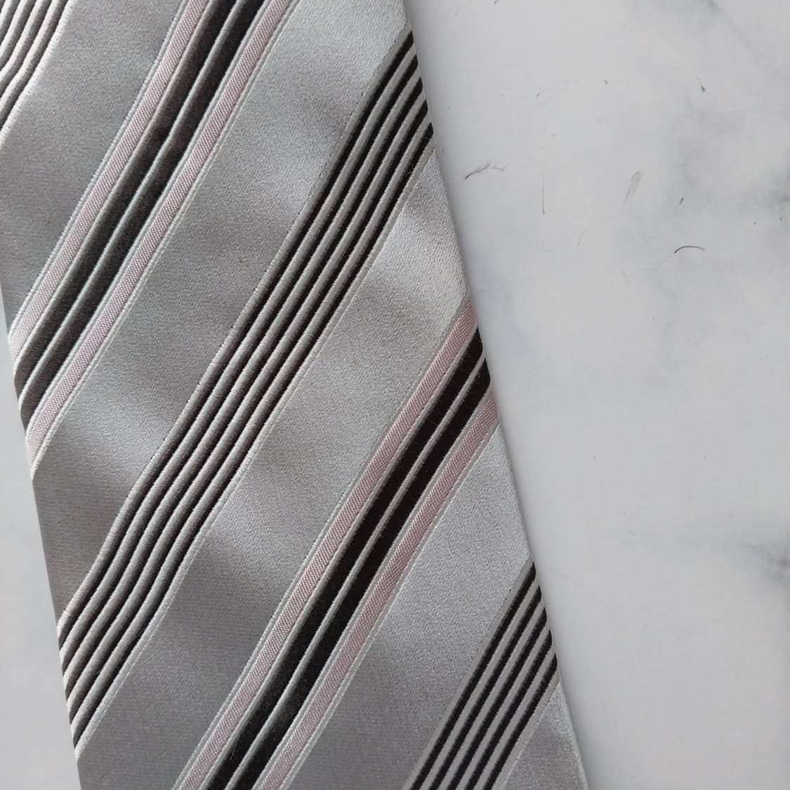 에르메네질도 제냐 실크 스트라이프 넥타이 9.1cm B등급 K1757
 상품이미지5