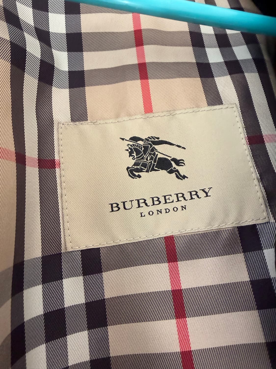 버버리 런던 맥코트 Richardlea 블랙 M 노바체크 정품 상품이미지6