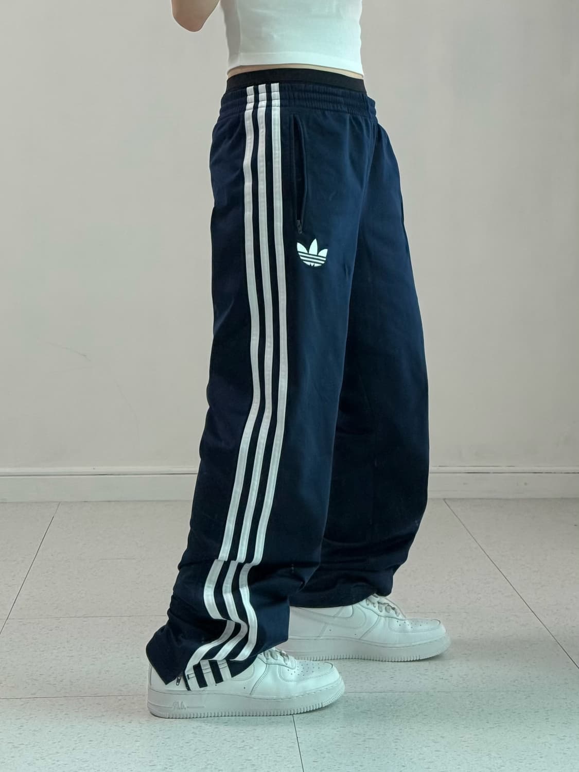 아디다스 구파이어버드 네이비 트랙팬츠 상품이미지2