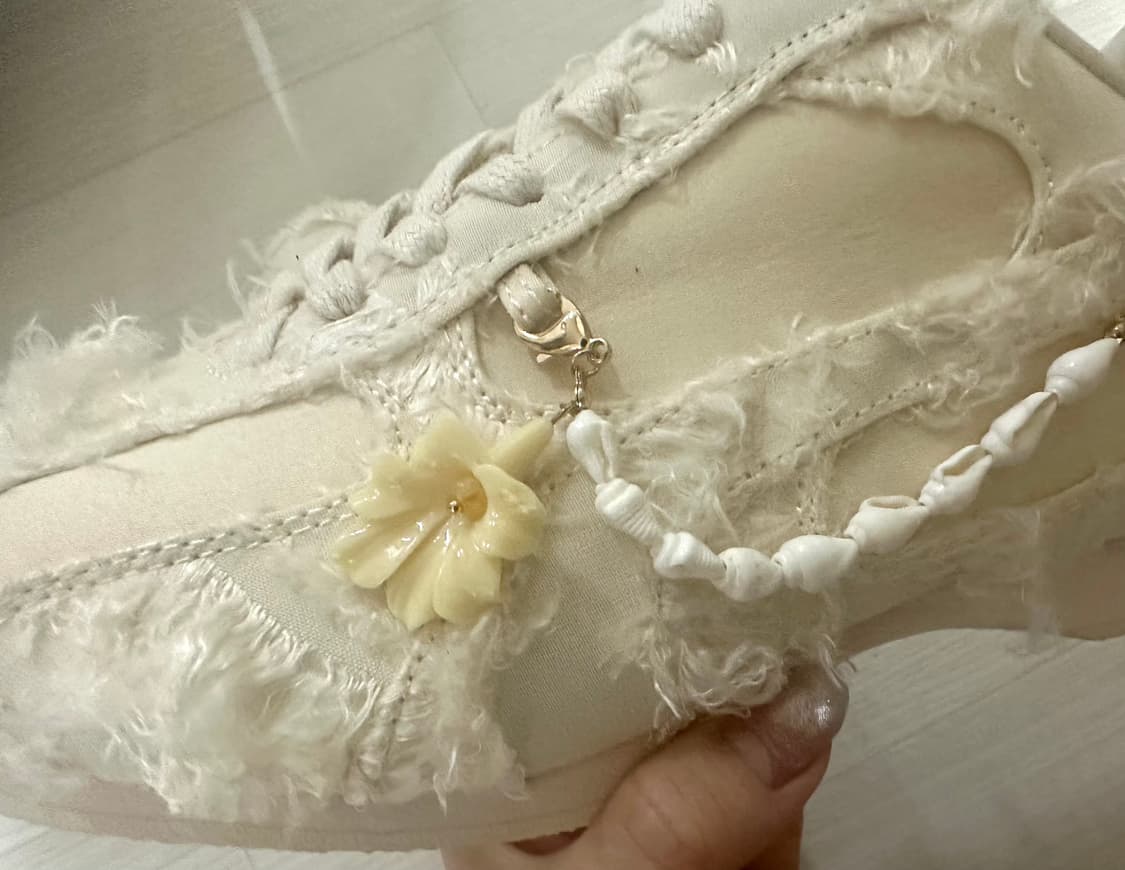 라츠유 야세 콜라보 스니커즈 상품이미지5