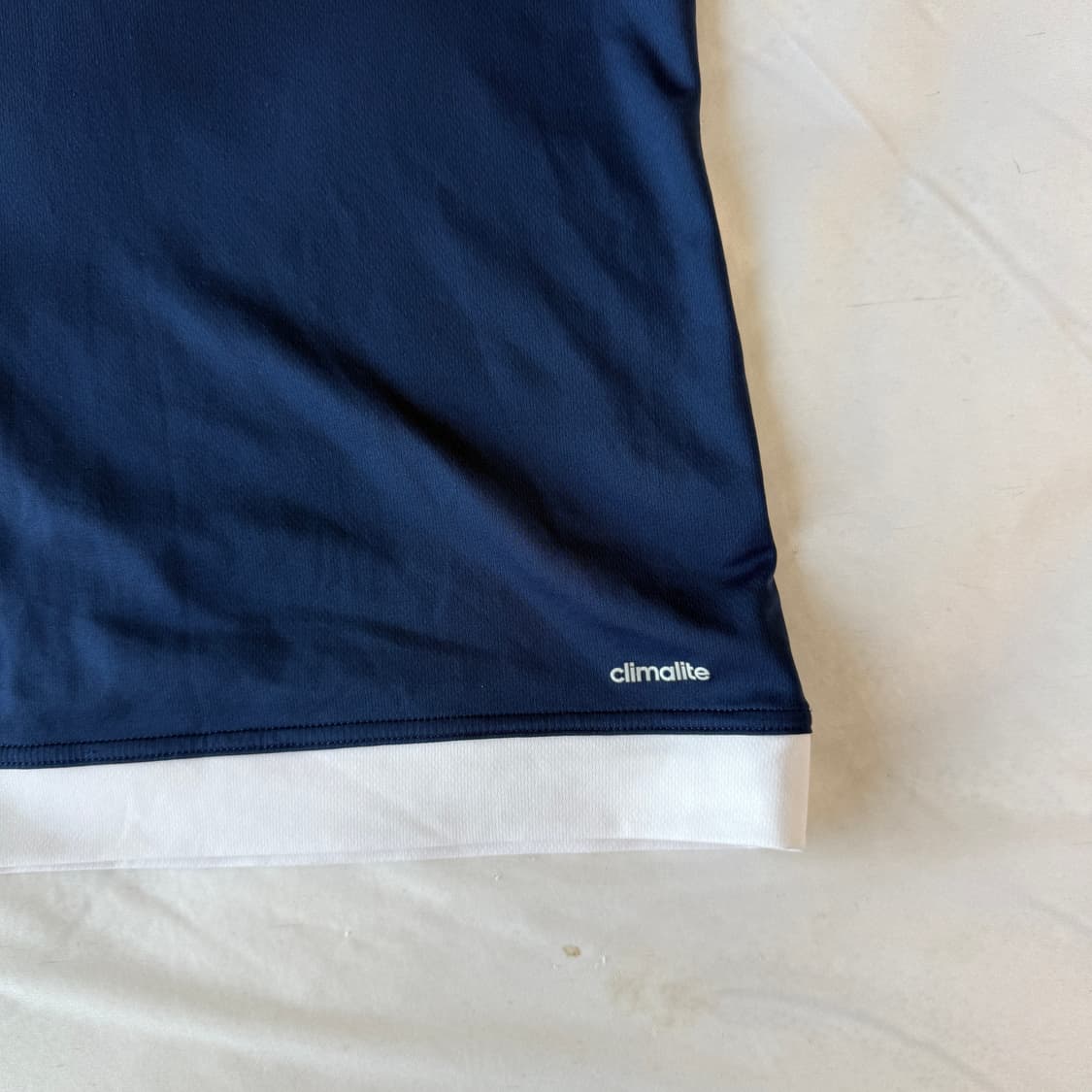 아디다스 블록코어 센터로고 반팔 L 상품이미지4