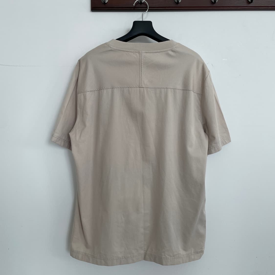 코스 베이지 포켓 반팔 티셔츠 상품이미지2