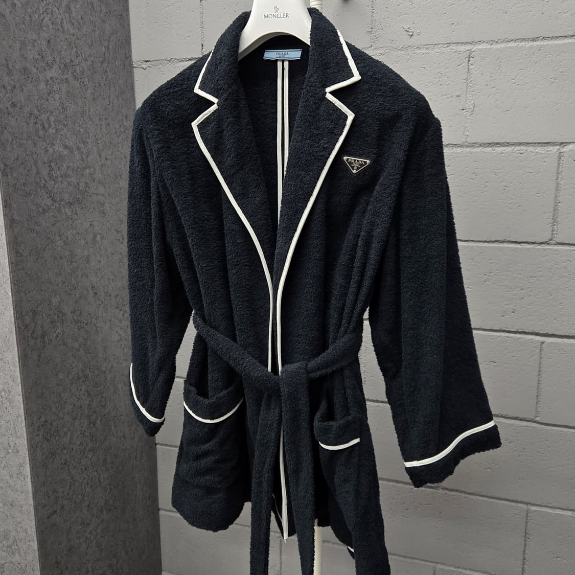 프라다 삼각로고 테리 로브 가운 S 상품이미지1