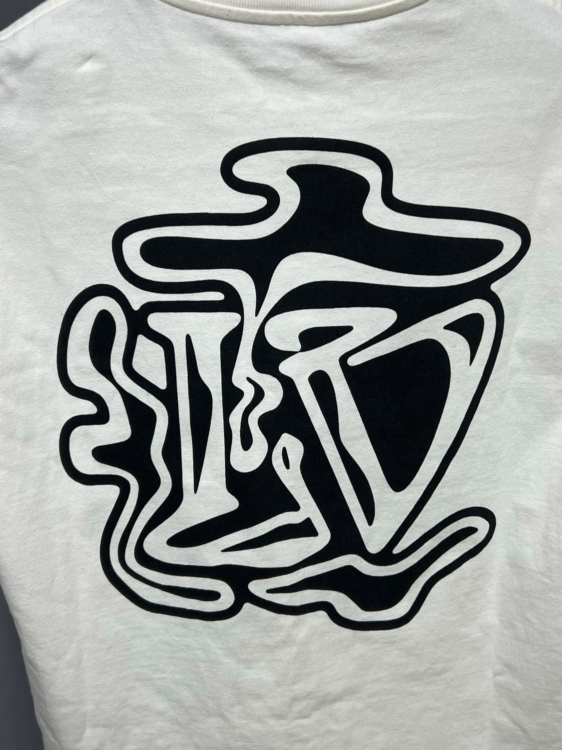 [정품] 새상품급 / M 루이비통 LV 로고 코튼 반팔 화이트 상품이미지3