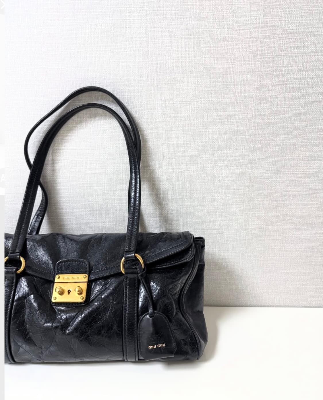 미우미우 플랩 레더 숄더백 상품이미지3