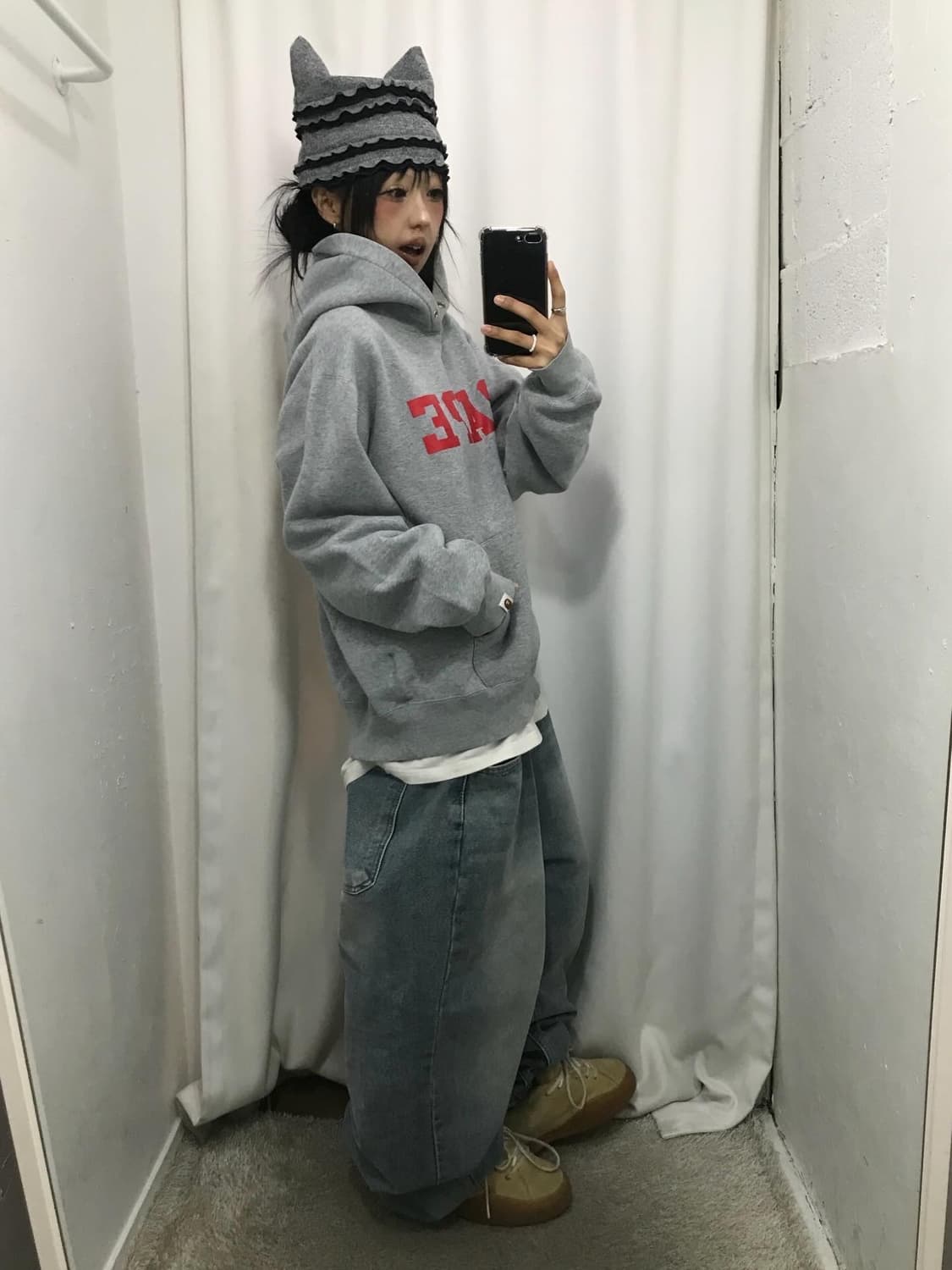 < Bape Logo Hoodie > 상품이미지4