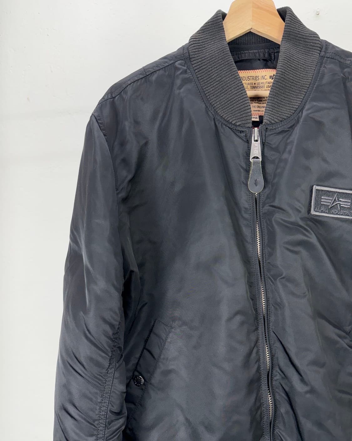 알파 인더스트리 블랙 벨크로 와펜 ma-1 자켓 상품이미지2