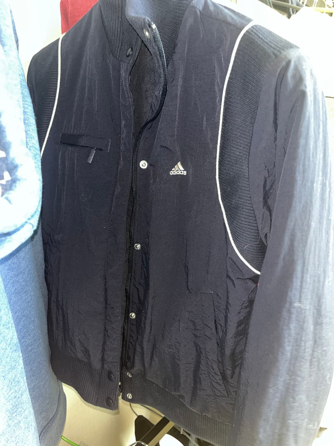 아디다스 경량패딩 상품이미지1