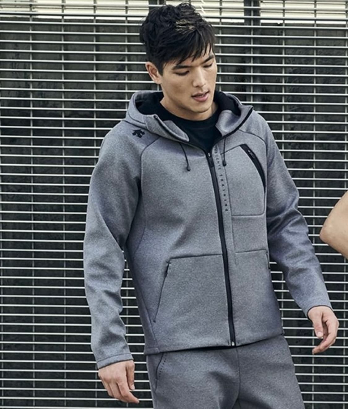 데상트 플리스 자켓 상품이미지2