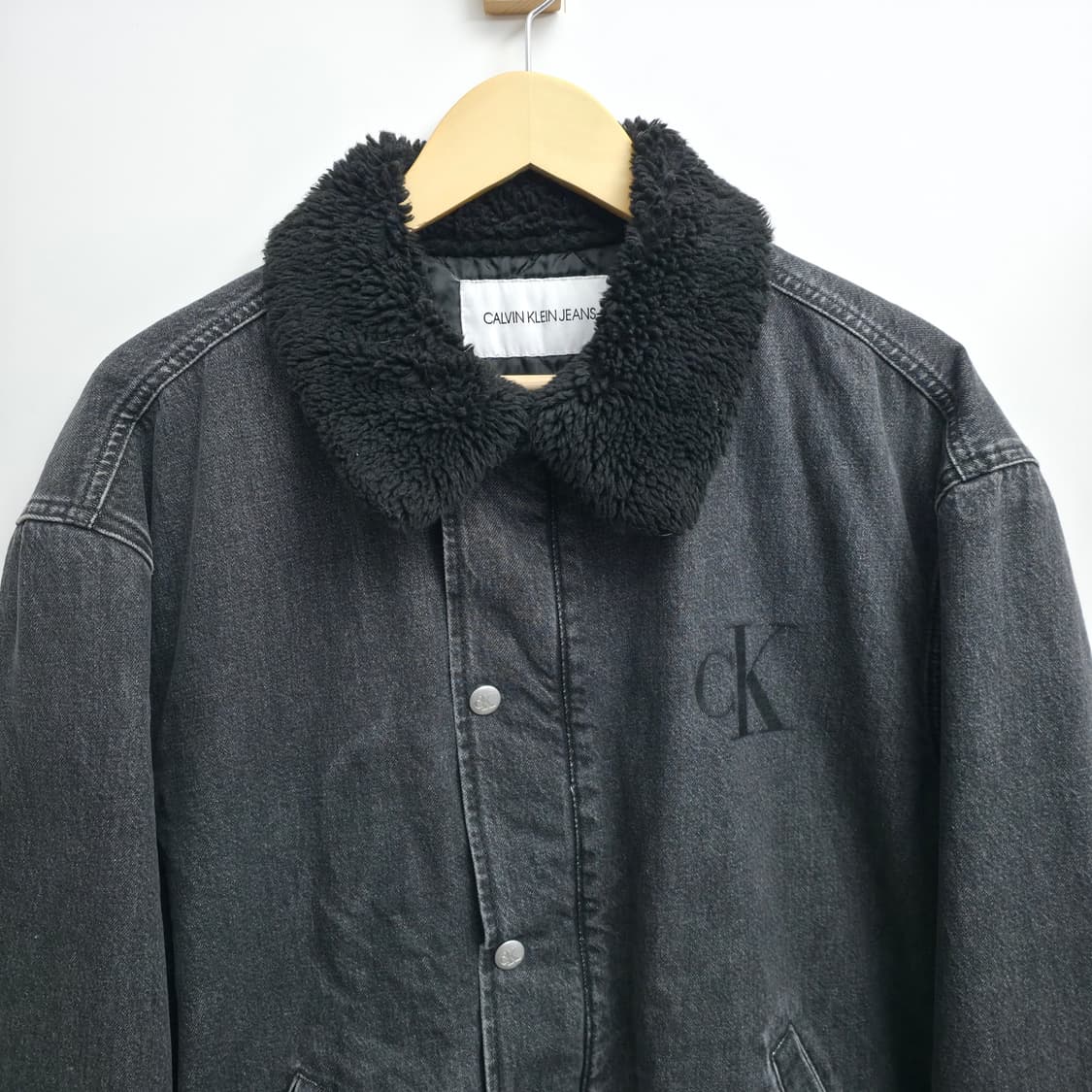[L] CK 캘빈클라인 블랙 데님 자켓 상품이미지2